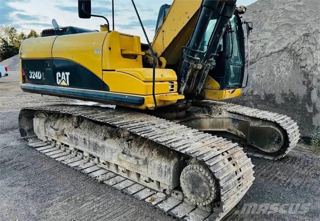 CAT 324DL Paletli ekskavatörler
