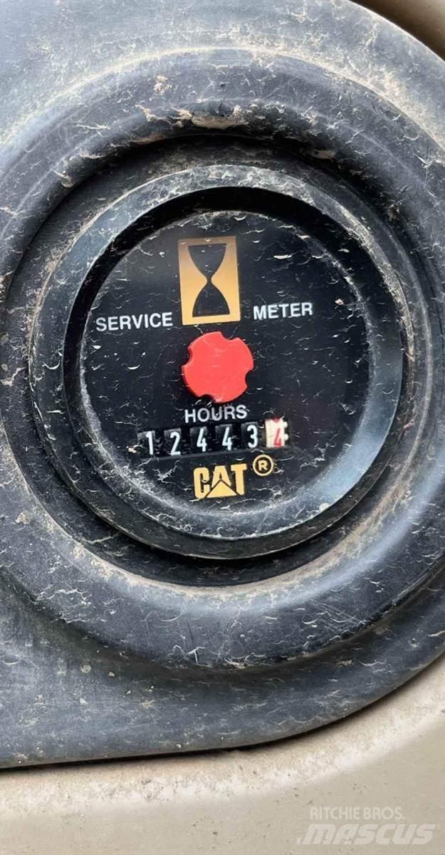 CAT 325CL Paletli ekskavatörler