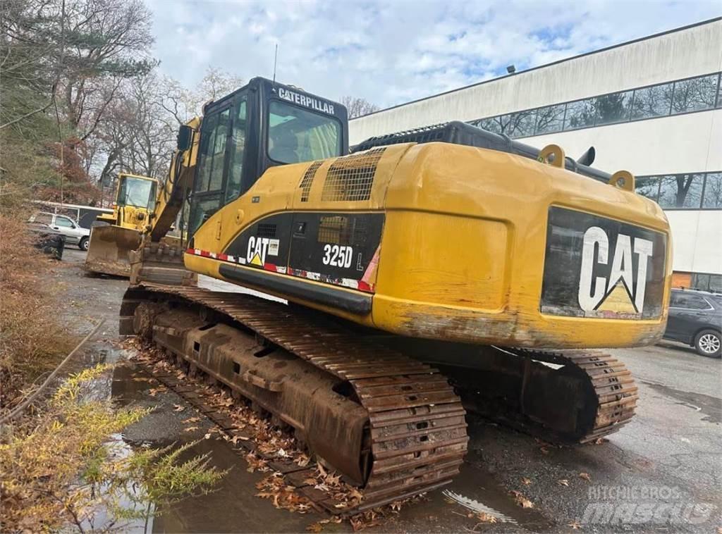 CAT 325DL Paletli ekskavatörler