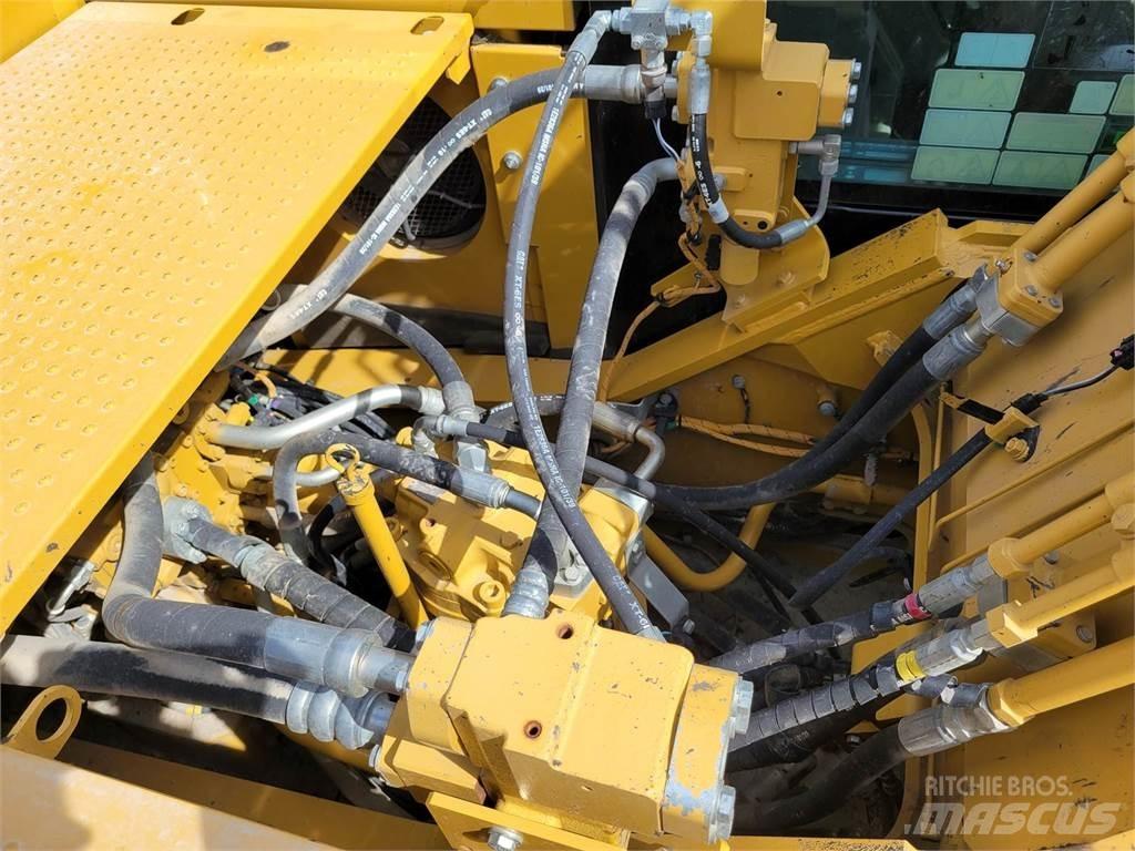 CAT 326F Paletli ekskavatörler