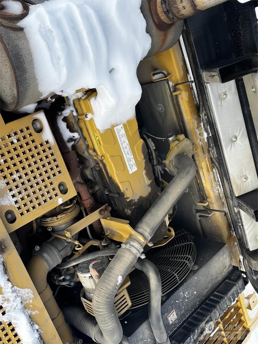 CAT 330CL Paletli ekskavatörler