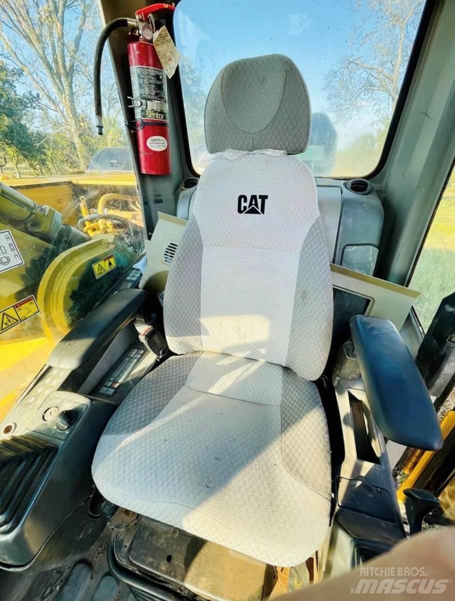 CAT 330DL Paletli ekskavatörler
