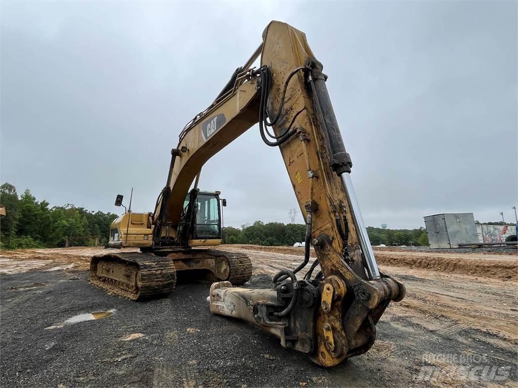 CAT 330DL Paletli ekskavatörler