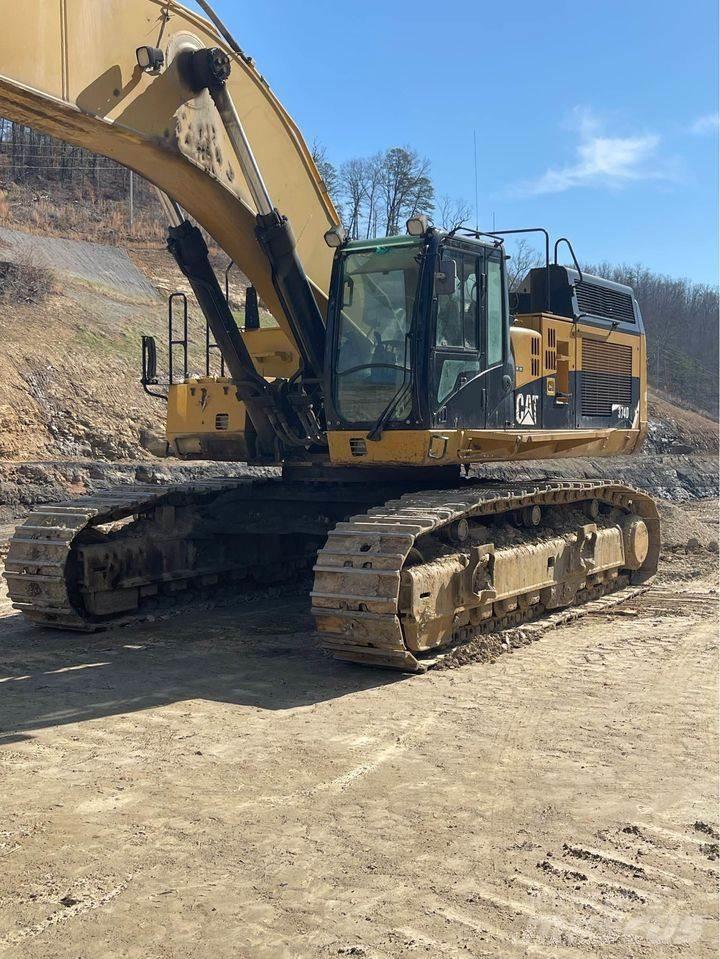 CAT 374DL Paletli ekskavatörler