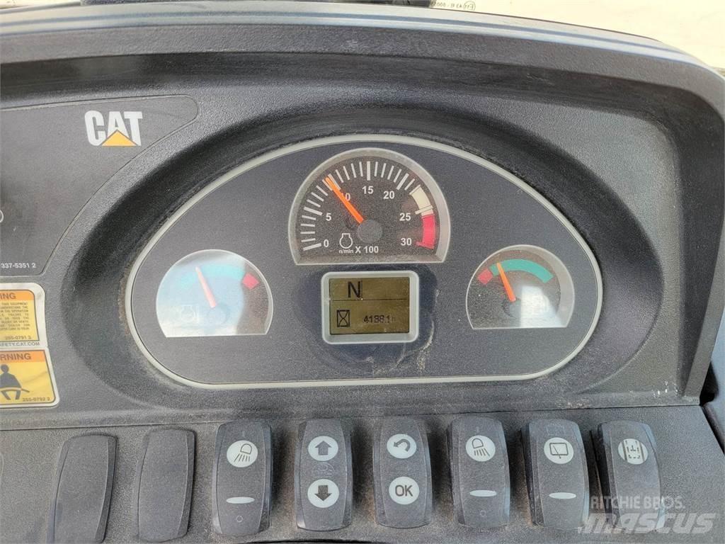 CAT 450F Kazıcı yükleyiciler - beko loder