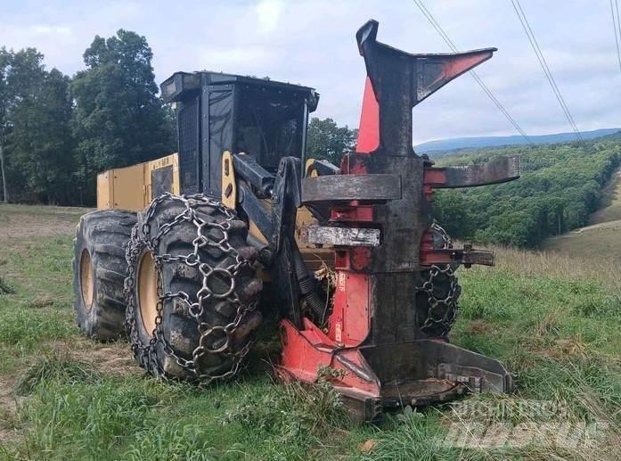 CAT 563C Ağaç kesici istifleyiciler