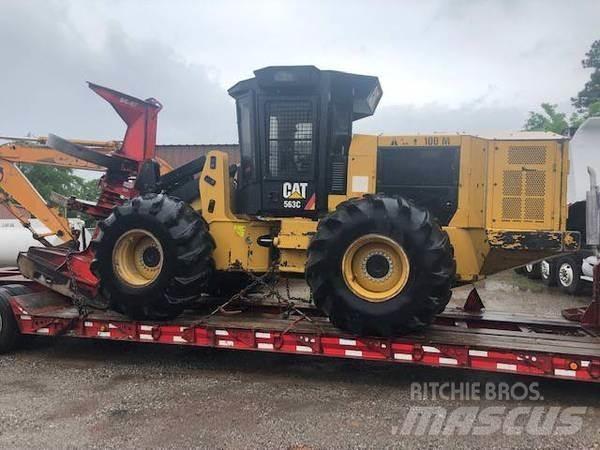 CAT 563C Ağaç kesici istifleyiciler