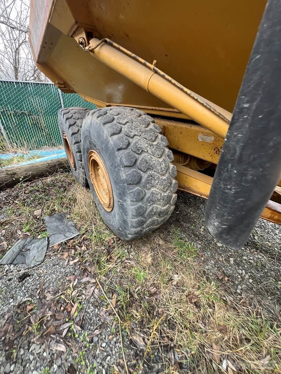 CAT 730 Belden kirma kaya kamyonu