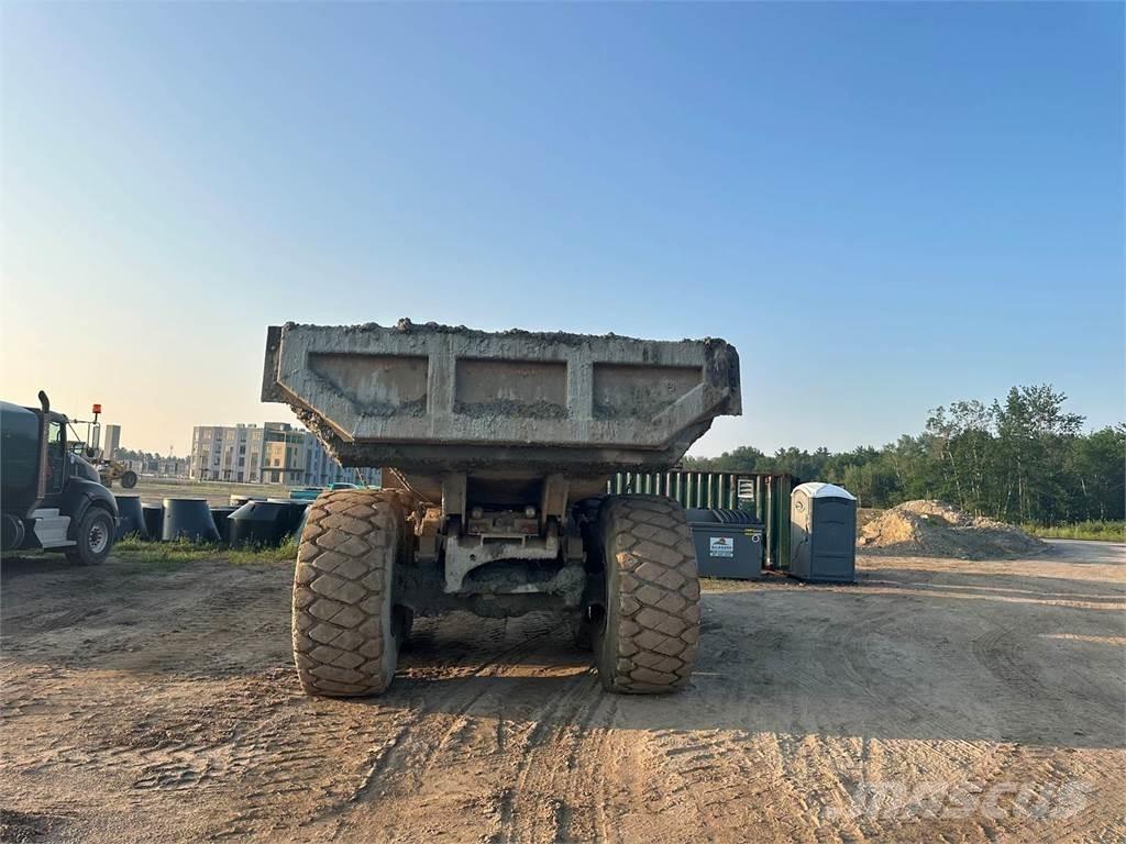 CAT 740 Belden kirma kaya kamyonu