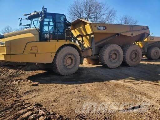 CAT 740GC Belden kirma kaya kamyonu