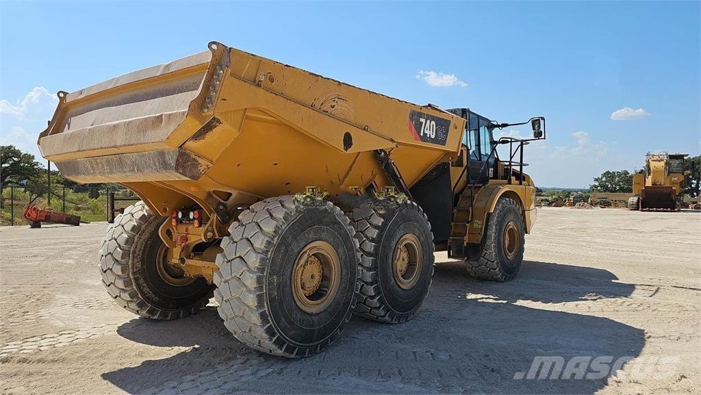 CAT 740GC Belden kirma kaya kamyonu
