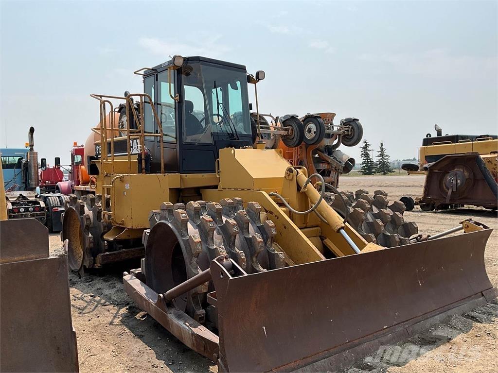 CAT 815F Zemin sıkıştırma makineleri