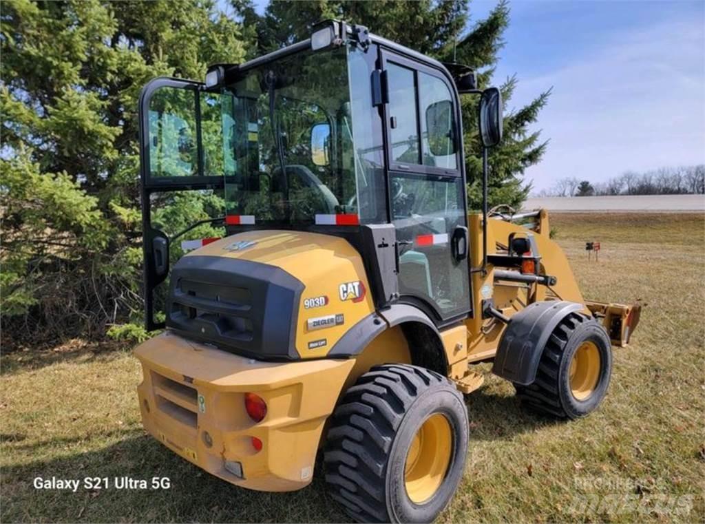 CAT 903D Tekerlekli yükleyiciler