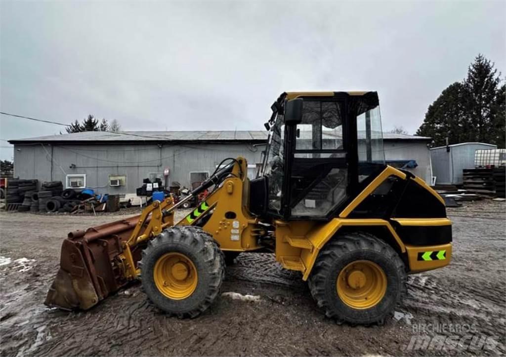 CAT 906 Tekerlekli yükleyiciler
