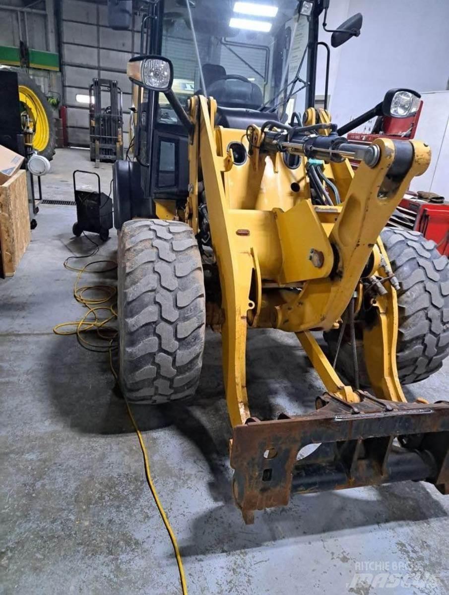 CAT 906H Tekerlekli yükleyiciler