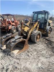 CAT 906H2 Tekerlekli yükleyiciler