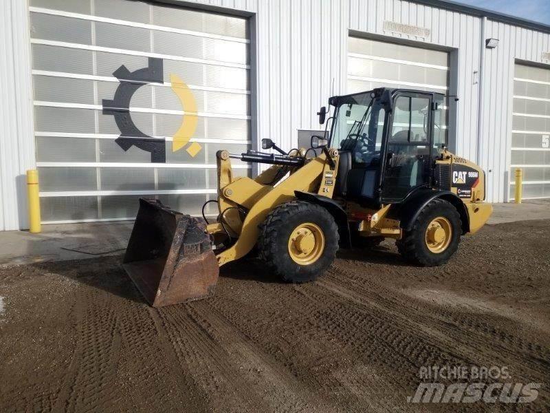 CAT 906M Tekerlekli yükleyiciler