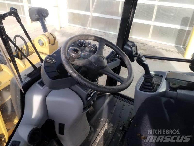 CAT 906M Tekerlekli yükleyiciler