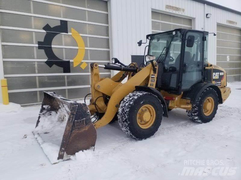CAT 906M Tekerlekli yükleyiciler