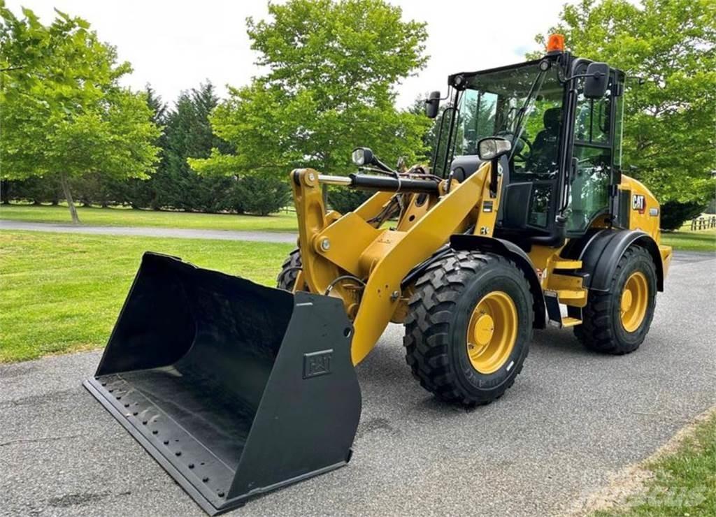 CAT 908M Tekerlekli yükleyiciler
