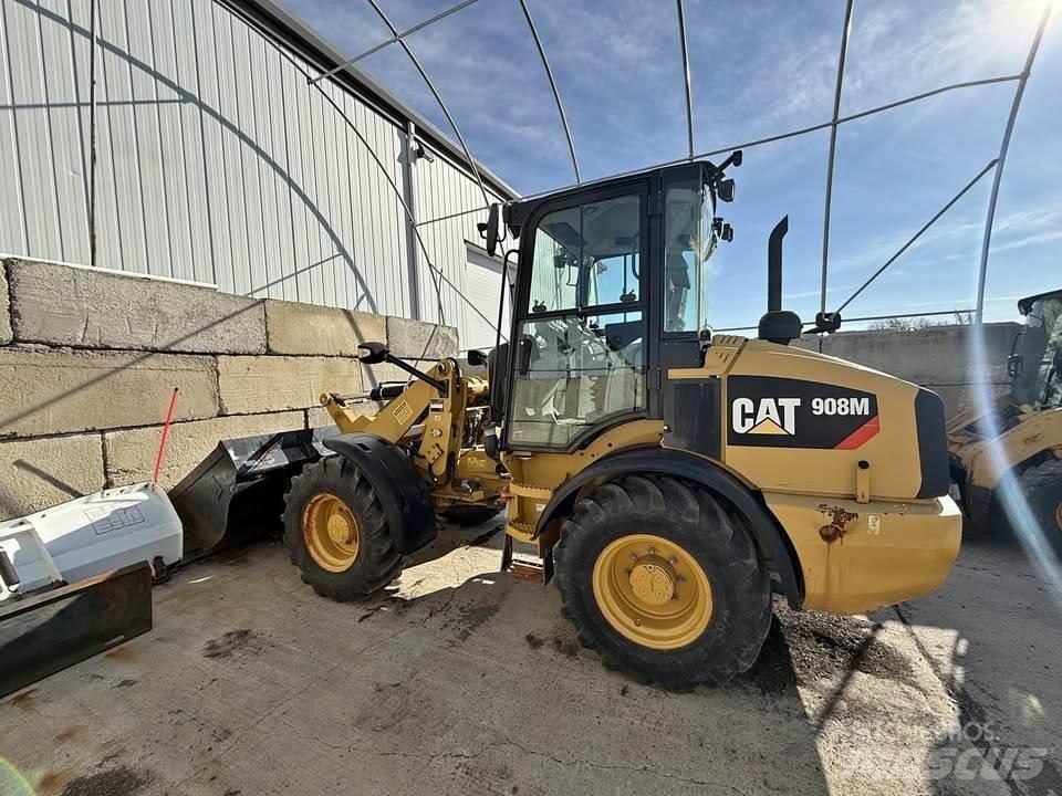 CAT 908M Tekerlekli yükleyiciler