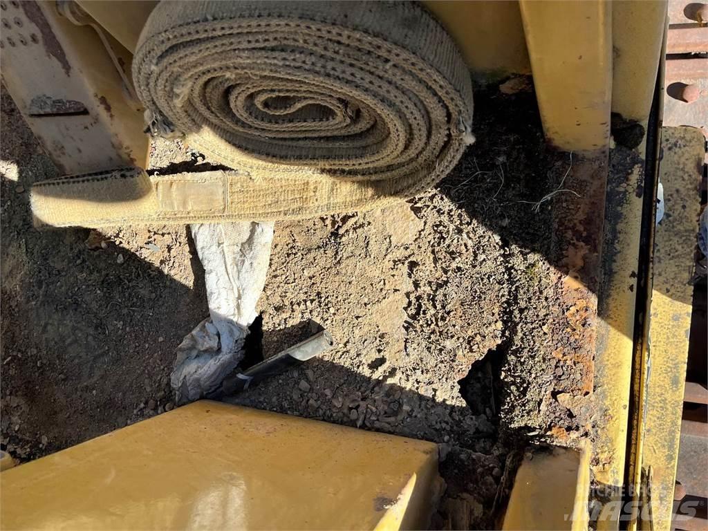 CAT 973 Paletli yükleyiciler