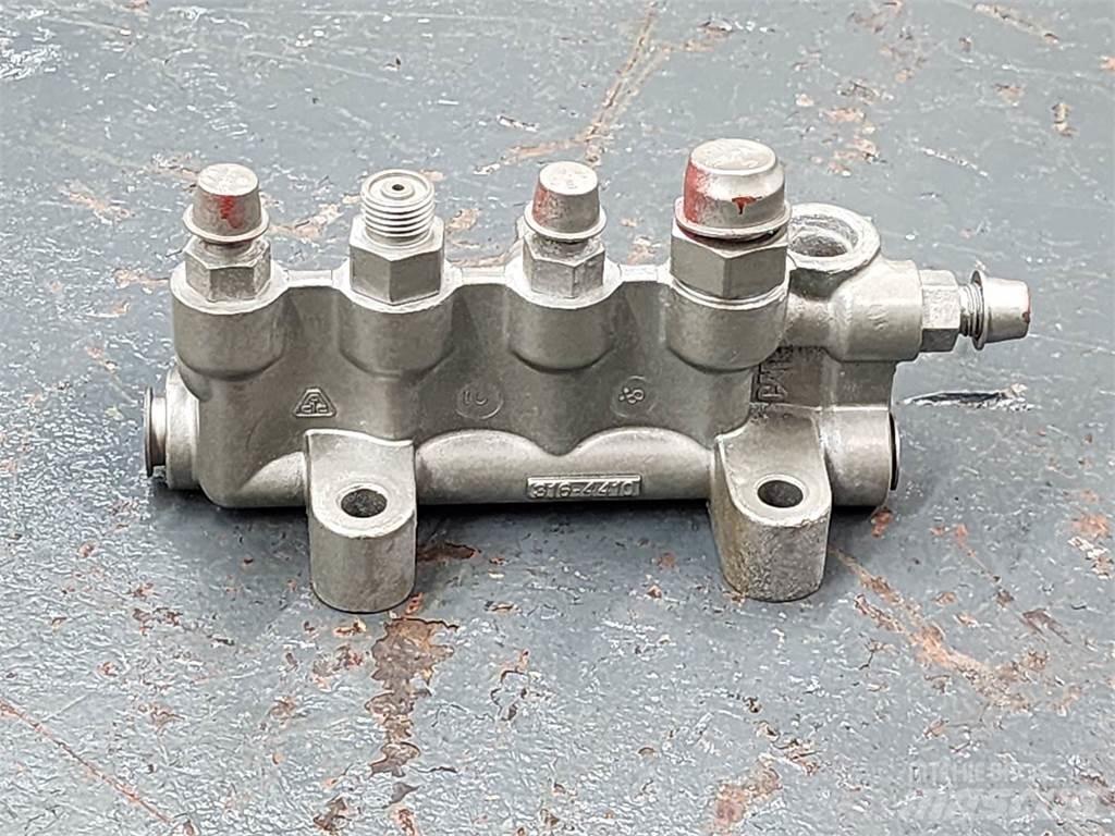 CAT C15 Diger aksam