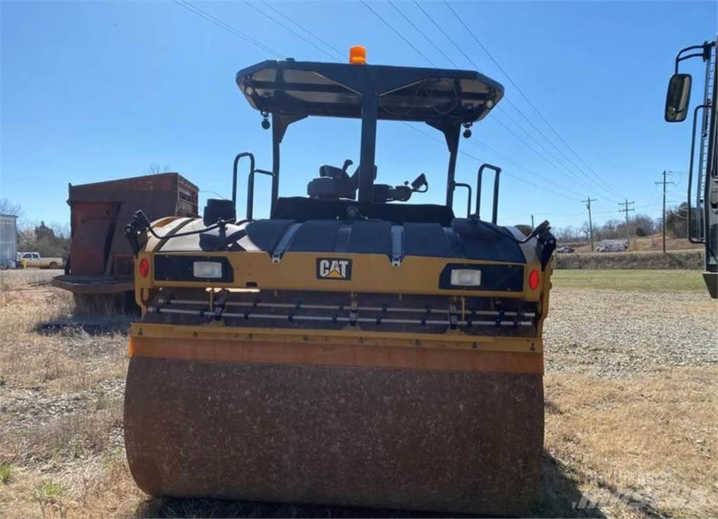 CAT CB15 Tek tamburlu silindirler