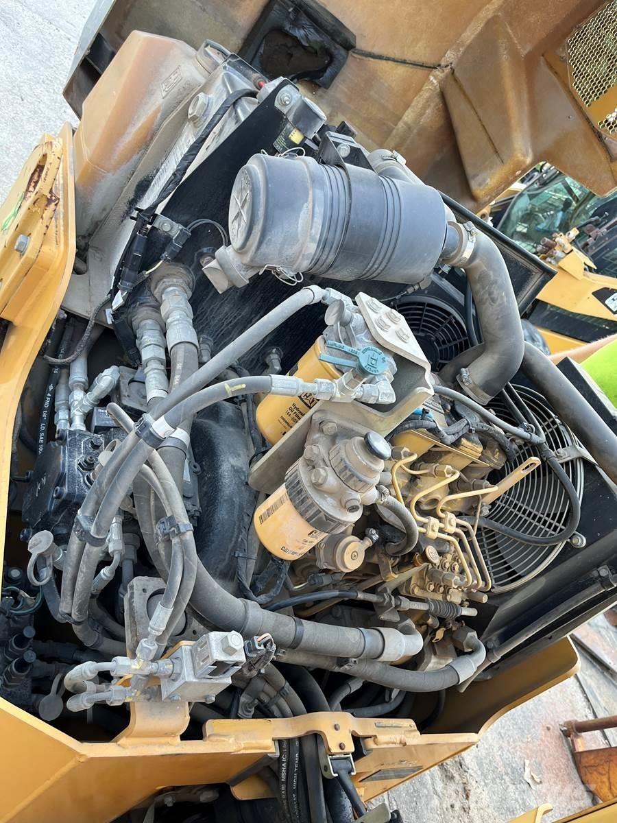 CAT CB22 Tek tamburlu silindirler