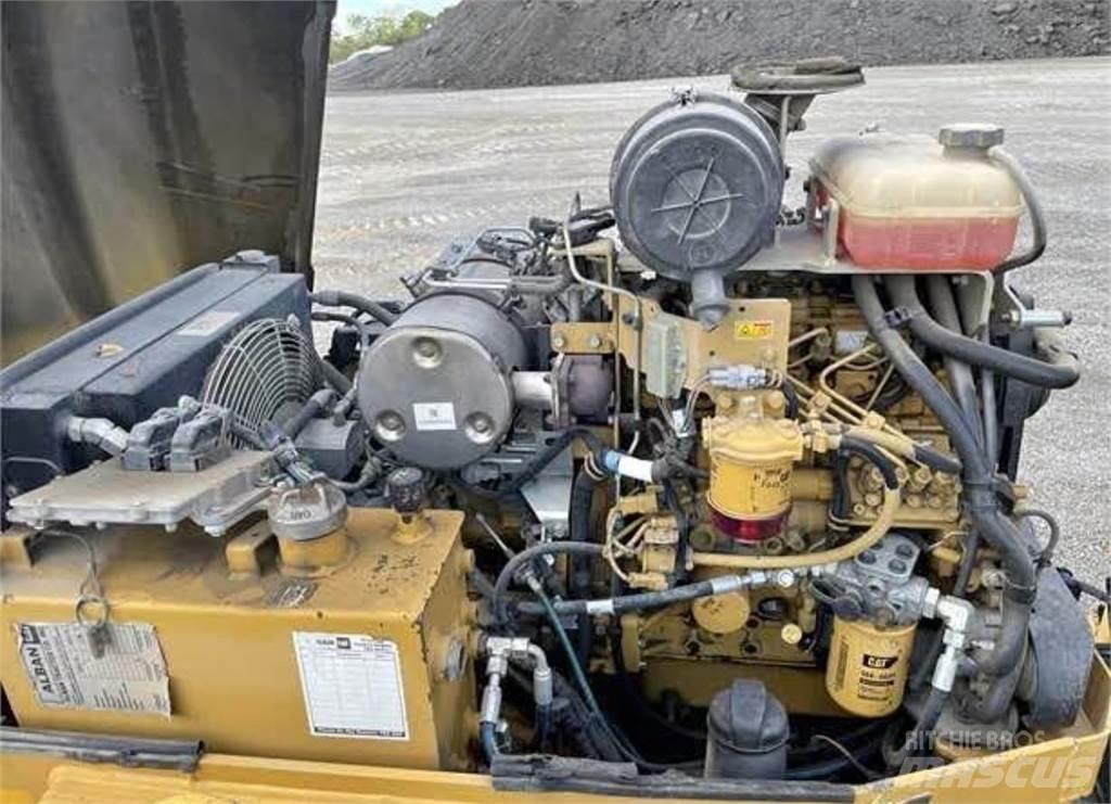 CAT CB34B Tek tamburlu silindirler