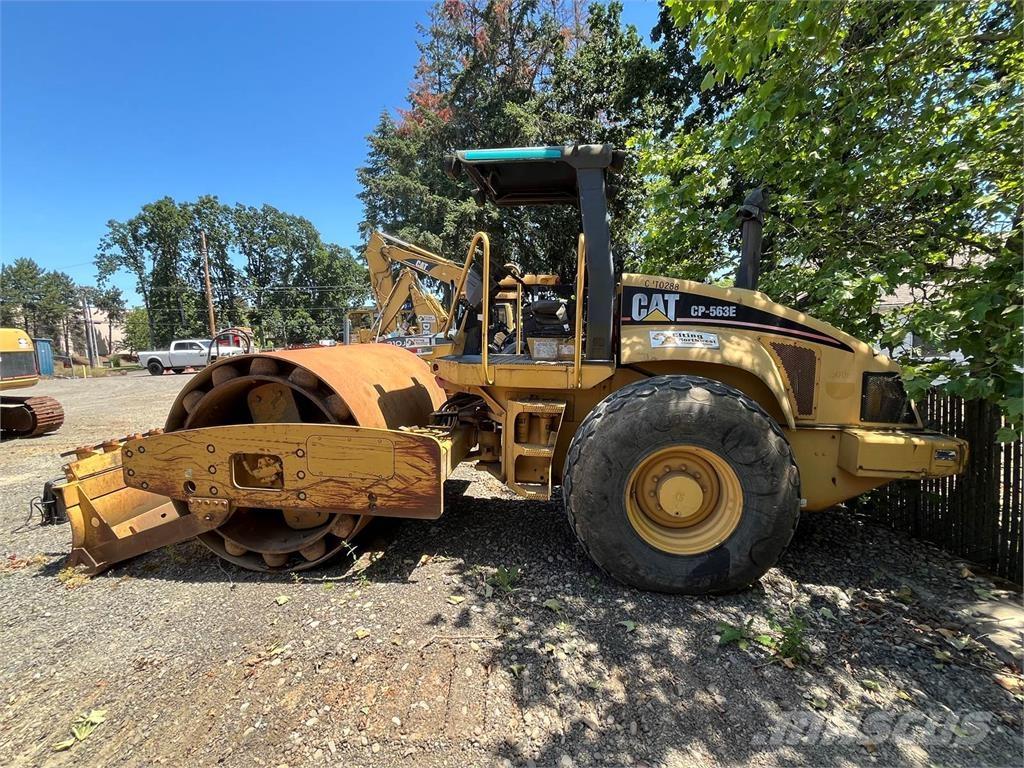 CAT CP563E Tek tamburlu silindirler