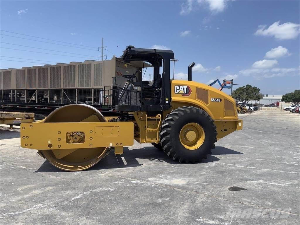 CAT CS54B Tek tamburlu silindirler