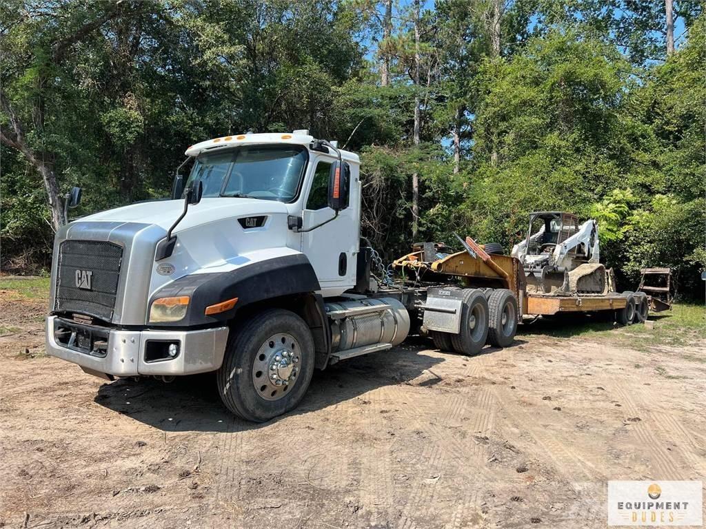 CAT CT660S Çekiciler
