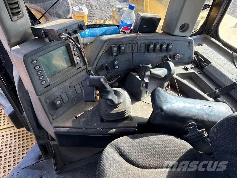 CAT D11T Paletli dozerler