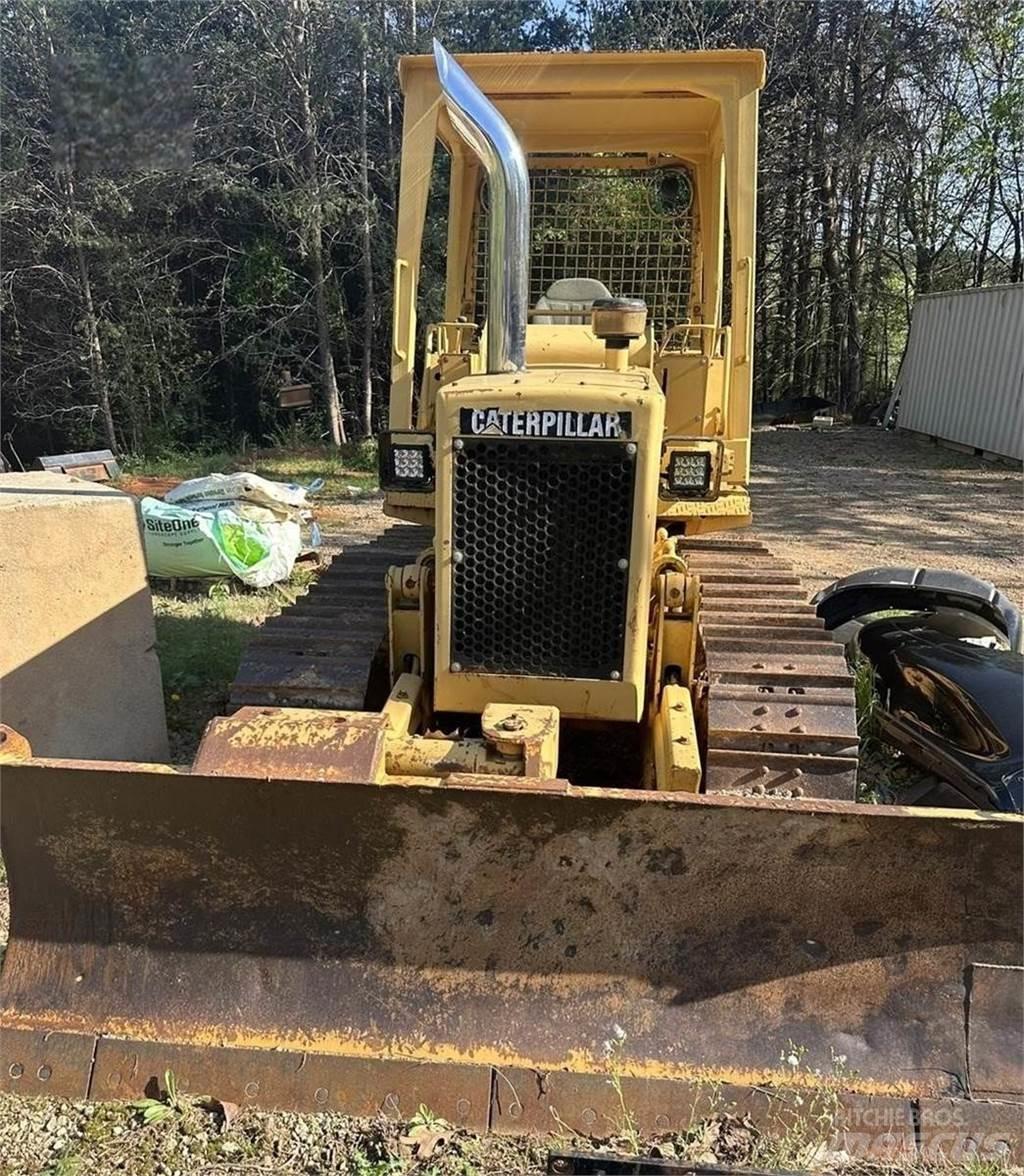 CAT D3B Paletli dozerler