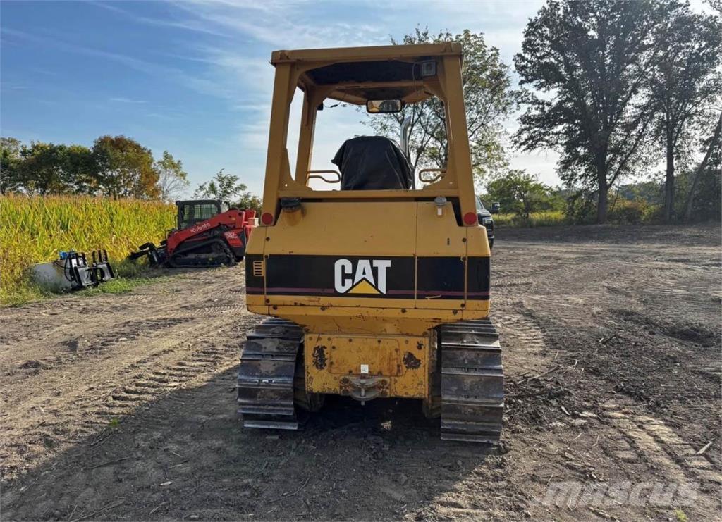 CAT D3G XL Paletli dozerler