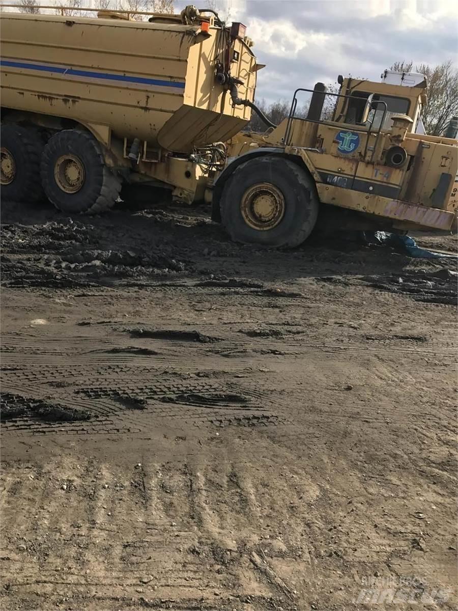 CAT D400 Tankerli kamyonlar
