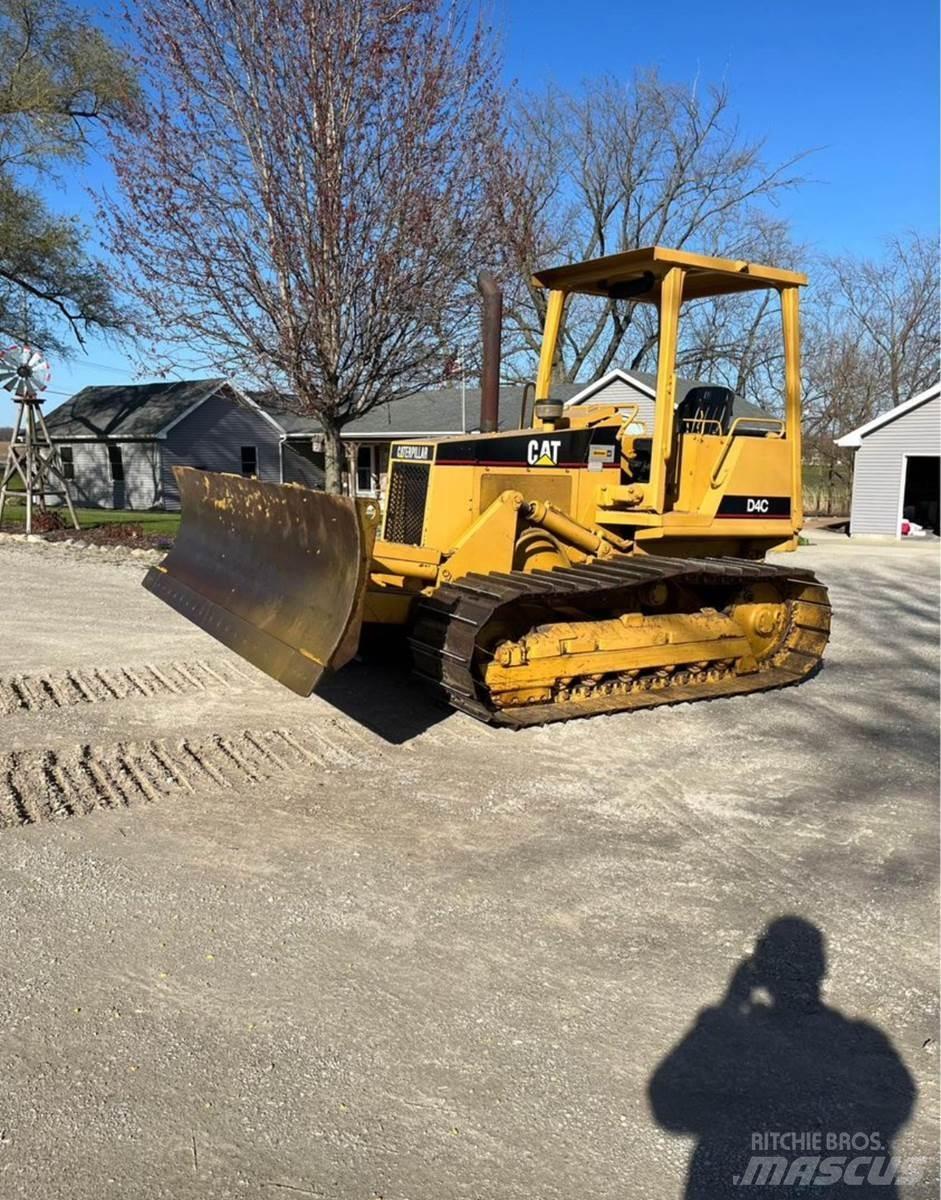 CAT D4C Paletli dozerler