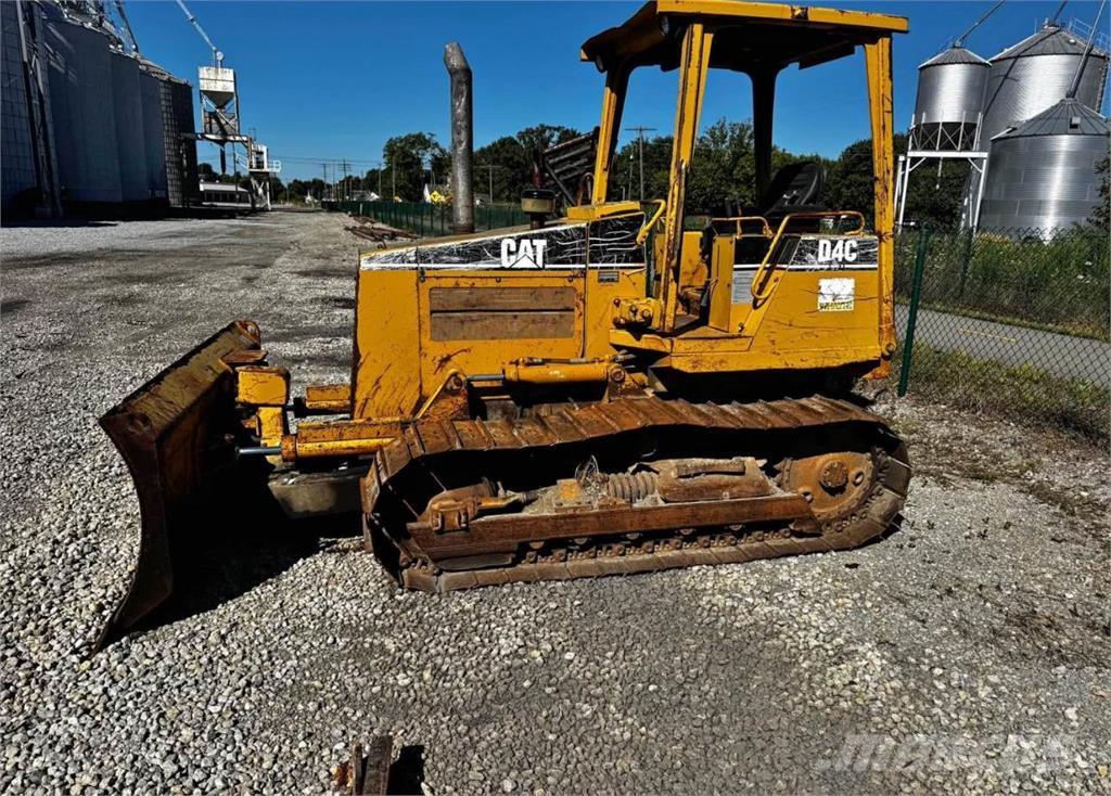 CAT D4C Paletli dozerler