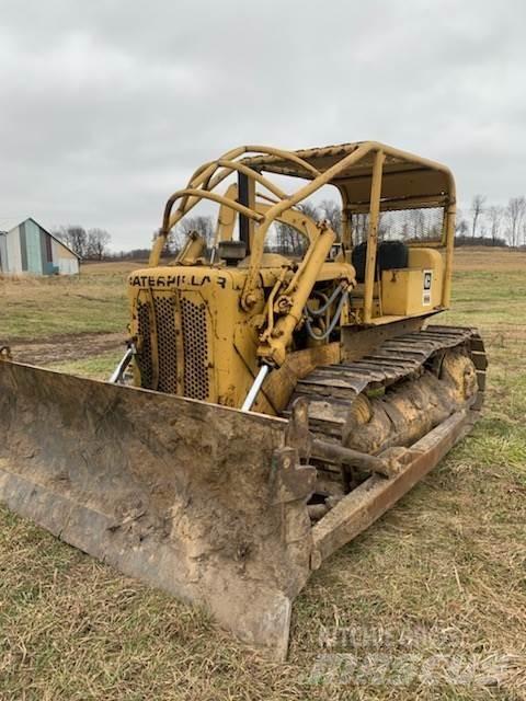 CAT D4D Paletli dozerler