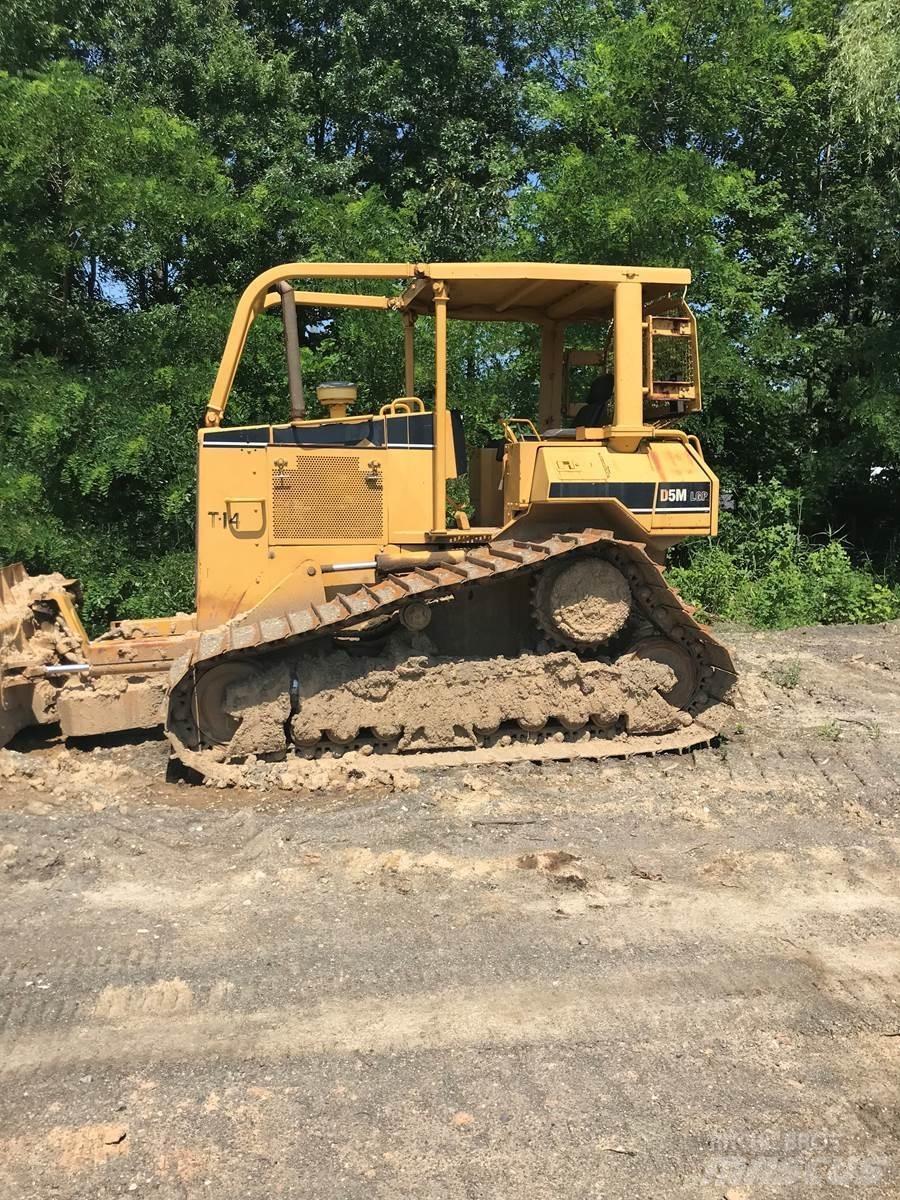 CAT D5M Paletli dozerler