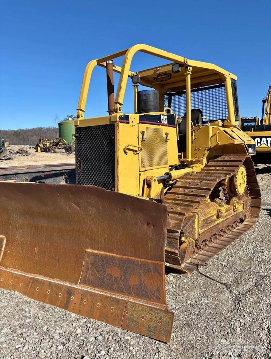 CAT D6M XL Paletli dozerler