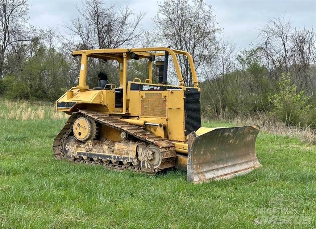 CAT D6M XL Paletli dozerler