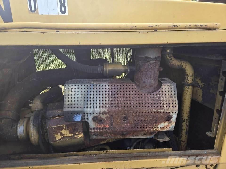 CAT D8N Paletli dozerler