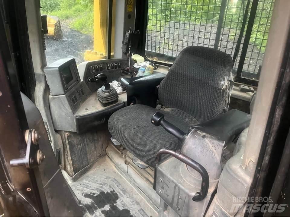 CAT D8T Paletli dozerler