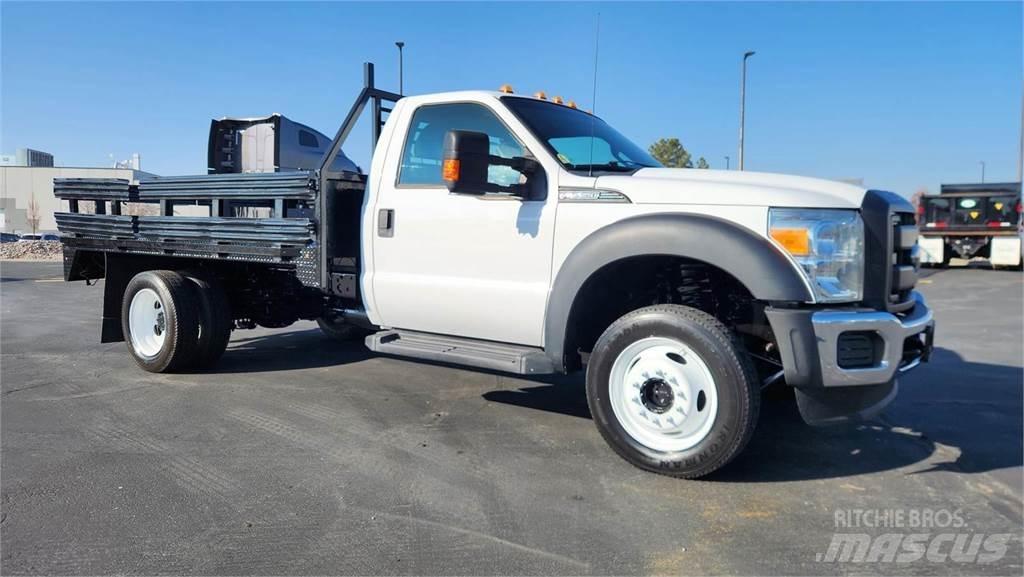 Ford F-550 Hayvan nakil kamyonlari