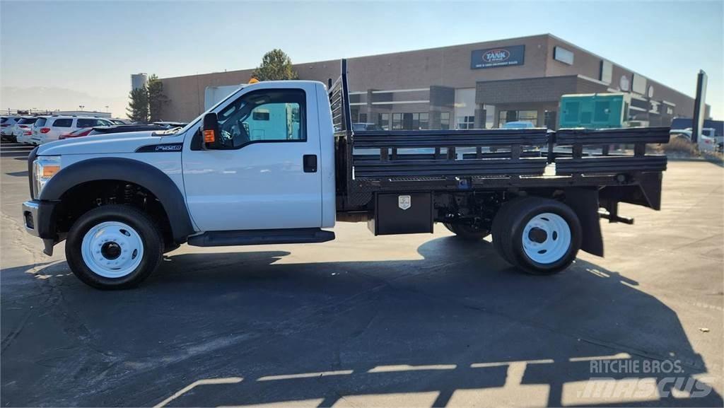 Ford F-550 Hayvan nakil kamyonlari