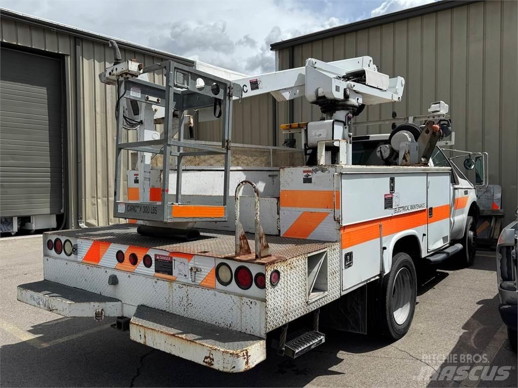 Ford F-550 Araç üstü platformlar