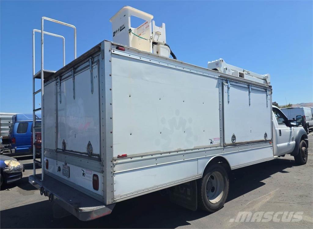 Ford F-550 Araç üstü platformlar