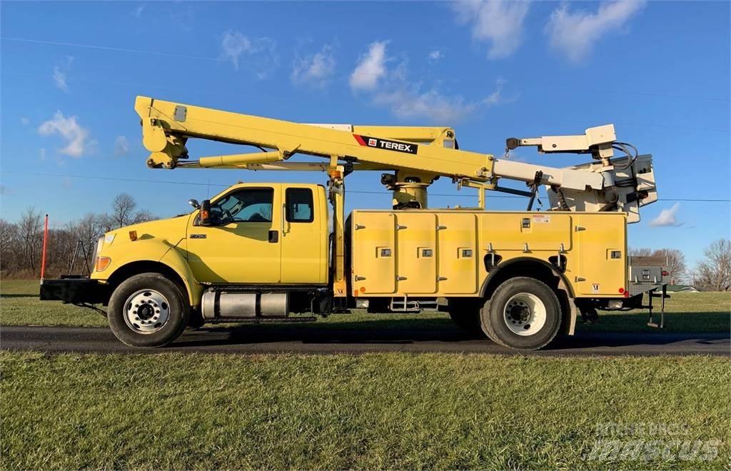 Ford F-750 Araç üstü platformlar